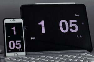 Como configurar o alarme do celular de forma fácil para não perdera hora. Descubra como ajustar, personalizar e solucionar problemas comuns!