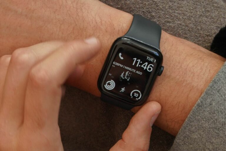 Descubra como os smartwatches funcionam, explore suas funções e benefícios, e transforme seu dia a dia com tecnologia prática e inteligente.